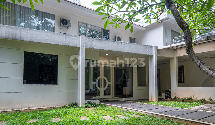 Rumah Bagus, Terawat, Asri, Dekat Sudirman, Senayan, Blok M di Jakarta Selatan