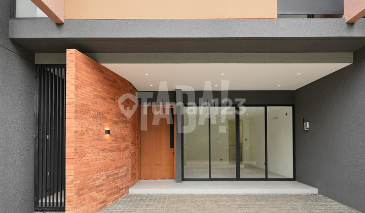 Townhouse Siap Huni, Modern Minimalis di Cilandak, Jakarta Selatan Townhouse Siap Huni, Modern Minimalis di Cilandak, Jakarta Selatan