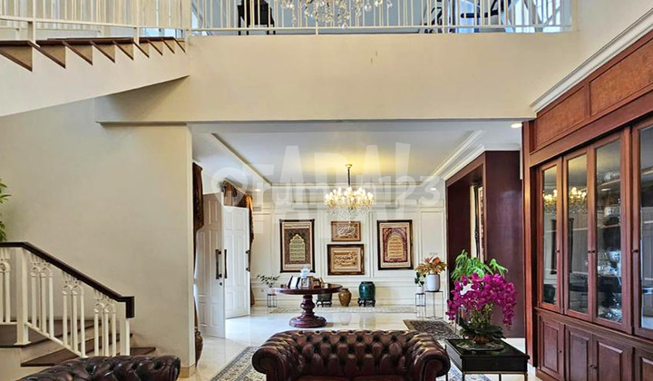 Rumah Mewah, Taman Luas, Ada Pool di Kemang, Jakarta Selatan Rumah Mewah, Taman Luas, Ada Pool di Kemang, Jakarta Selatan
