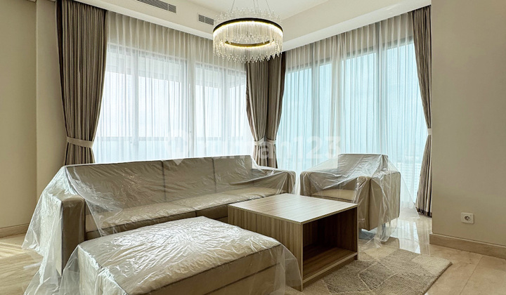 Apartemen Fifty Seven Promenade, 183 Sqm, 3 Br, Furnished