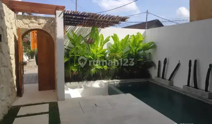 Beautifull Modern Villa For Sale Freehold 1