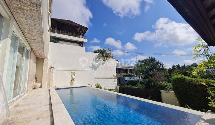 For sale a nice villa in the Ungasan area of South Kuta  2