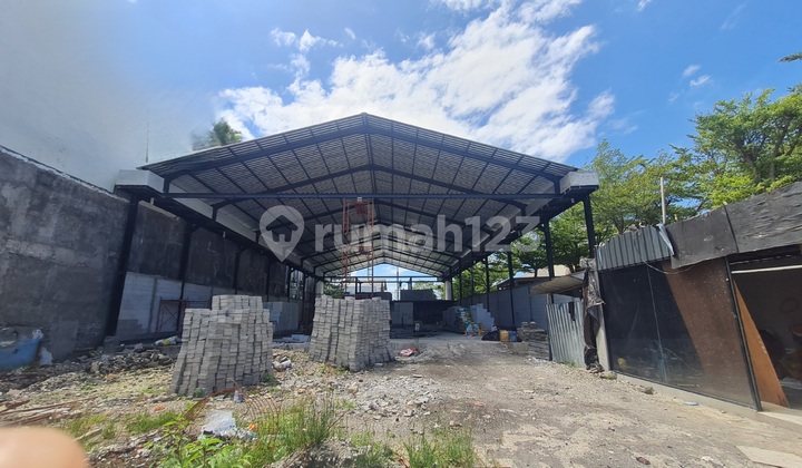 For Rent: Building or Showroom in the Sunset Road Area, Kuta For Rent: Building or Showroom in the Sunset Road Area, Kuta