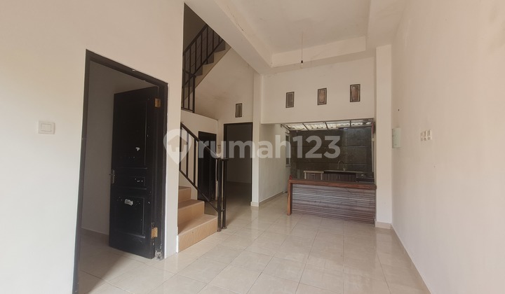 For Sale 2-Storey House in North Kebo Iwa, Dalung - Strategic Location