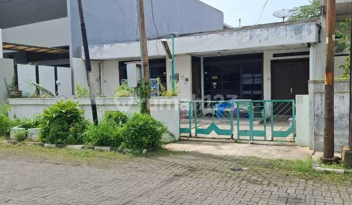 Rumah Orientasi Tanah di Seroja Semarang Tengah, Semarang 1