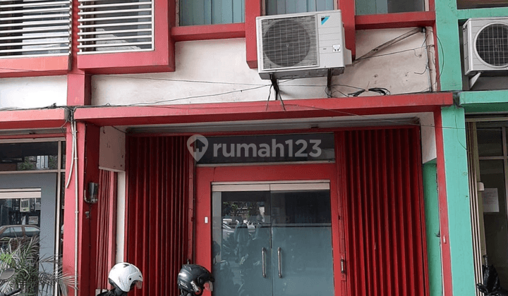Ruko di Soekarno Hatta Pedurungan, Semarang 1