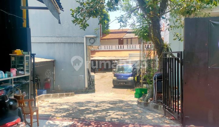 Rumah 2 lantai dekat candi golf Semarang pinggir jalan raya 2