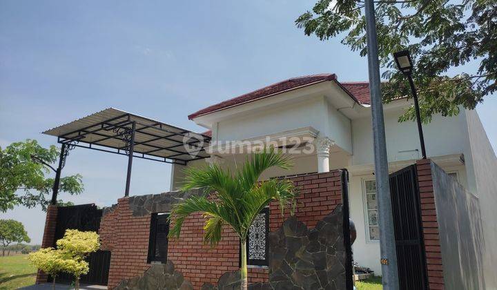 Rumah Dekat Sekolah Karangturi di Perum Graha Padma, Semarang 1