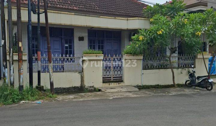 Dijual Rumah Lama di Majapahit Gayamsari, Semarang 1