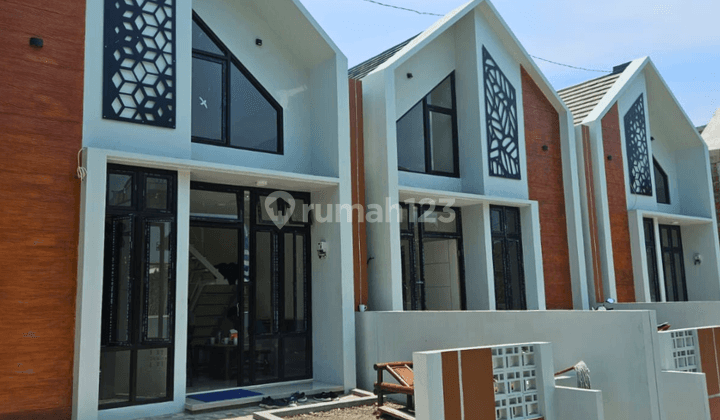 Dijual Rumah Baru Desain Minimalis Modern di Pedurungan, Semarang 1