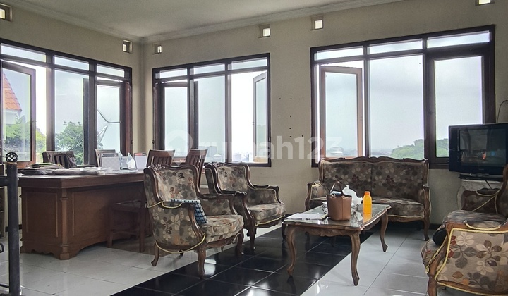 Murah, Rumah 4 Lantai di Gajahmungkur Dibawah NJOP 1