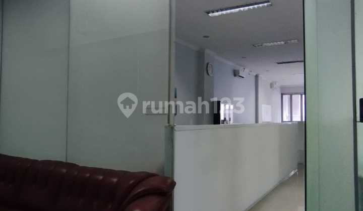 Dijual Gedung Komersial di Jalan Jenderal Sudirman Semarang 2