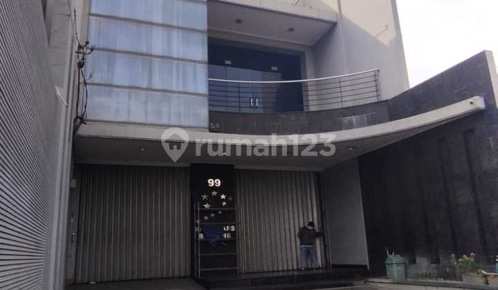Dijual Gedung Komersial di Jalan Jenderal Sudirman Semarang 1
