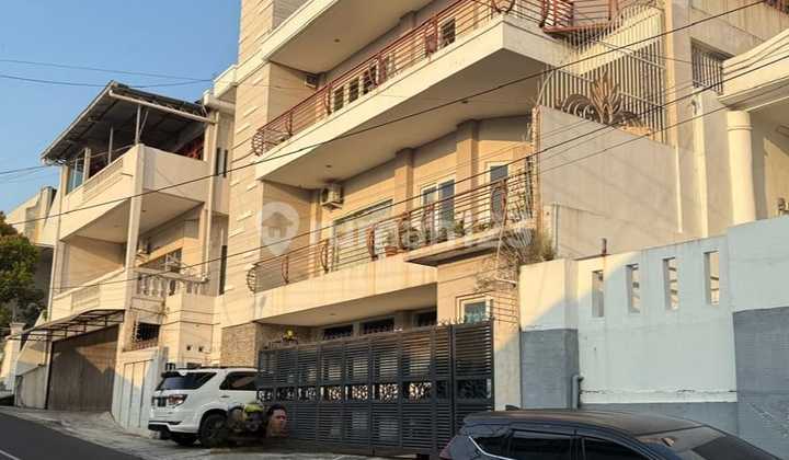 Rumah Mewah 3 Lantai di Tegalsari Candisari, Semarang 1