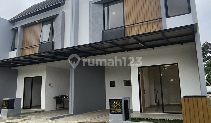 2-Story Cluster House in Salatiga with Mortgage, Near Campus 2-Story Cluster House in Salatiga with Mortgage, Near Campus