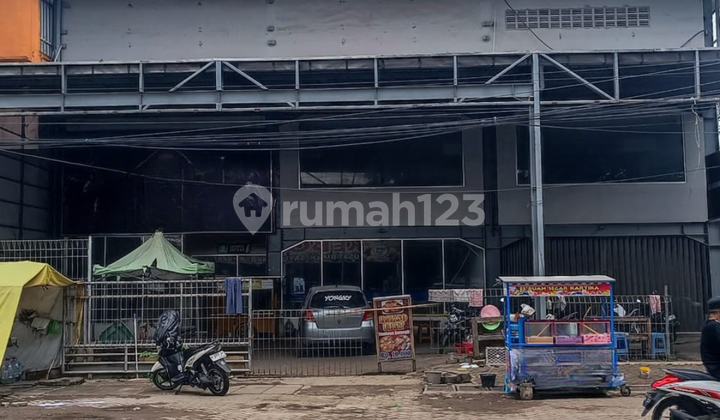 Gedung Strategis Untung Suropati Kalipancur Semarang Barat, Semarang 1