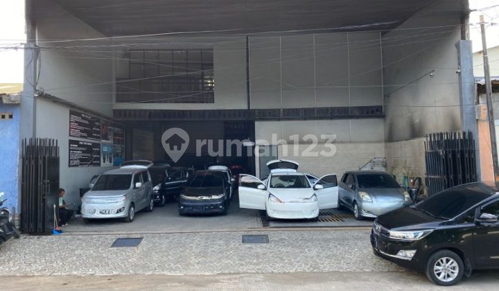 Gudang di Hasanudin Semarang Utara, Semarang 1