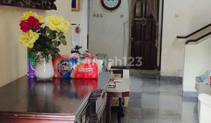 Two-story Hook House in Permata Hijau UNDIP Tembalang, Semarang 2