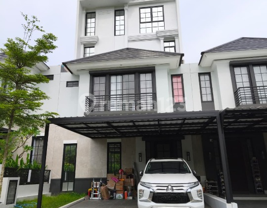 Dijual Rumah FULL FURNISHED ada Kolam Renang Citragrand, Semarang 1