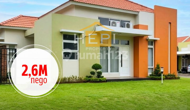 Minimalist House for Sale in Graha Padma, West Semarang 1
