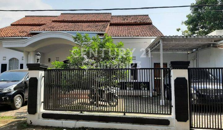 DI JUAL RUMAH TINGGAL /TEMPAT USAHA Terawat 1