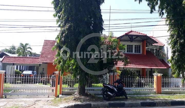 DIJUAL RUMAH   (Classic ) Jln Cipto MK Semi Furnished  1