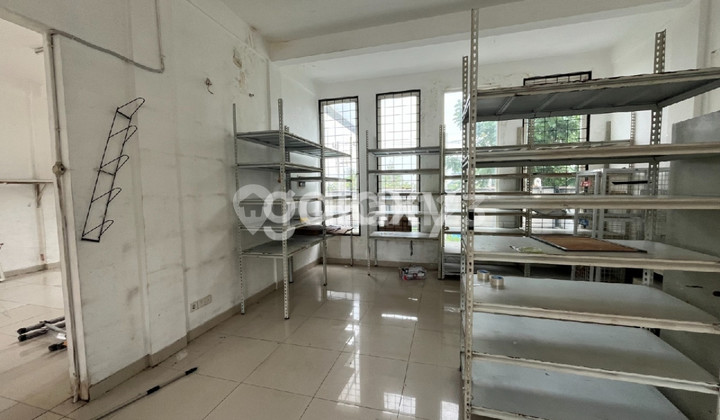 Ruko Bizhome Pakuwon City Lokasi strategis dekat dengan Hokky