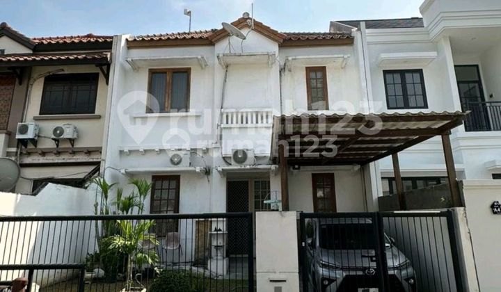 Affordable Rent: Villa Sentra Raya Citraland Surabaya House - Fully Furnished - Near G Walk - Ballerina Road - Ciputra School