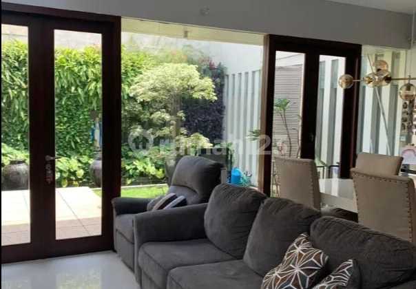 House in Graha Famili Surabaya Furnished Modern Luxury 2