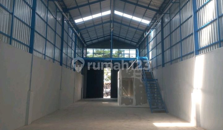 For Rent: 401 M2 Great Warehouse in Manukan Kulon, Tandes, West Surabaya, Plus Office Space - New Condition Ready to Use For Rent: 401 M2 Great Warehouse in Manukan Kulon, Tandes, West Surabaya, Plus Office Space - New Condition Ready to Use