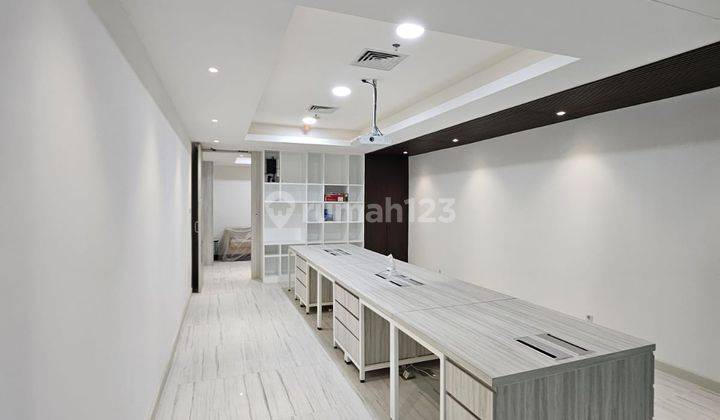 Dijual Kantor Tunjungan Plaza Office Tower Surabaya Pusat Kota Bonus Interior Modern Siap Huni 2