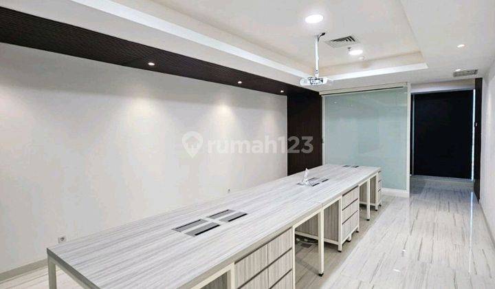 Dijual Kantor Tunjungan Plaza Office Tower Surabaya Pusat Kota Bonus Interior Modern Siap Huni 1