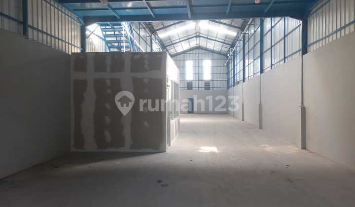For Rent: 401 M2 Great Warehouse in Manukan Kulon, Tandes, West Surabaya, Plus Office Space - New Condition Ready to Use For Rent: 401 M2 Great Warehouse in Manukan Kulon, Tandes, West Surabaya, Plus Office Space - New Condition Ready to Use