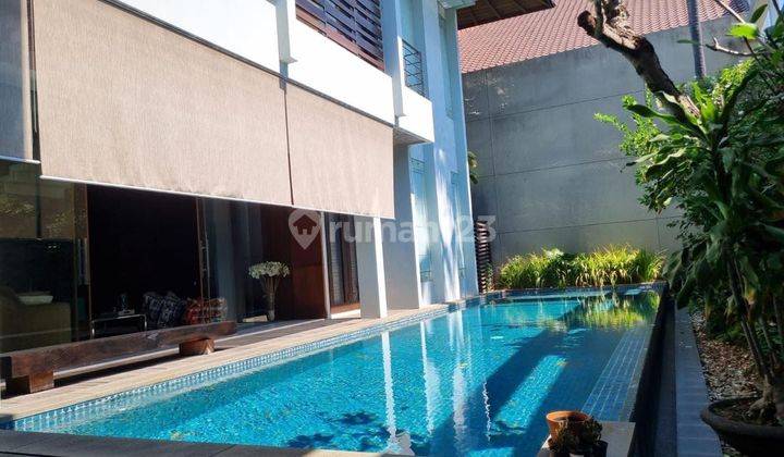 Rumah Super Mewah With Swimming Pool Pakuwon City 1