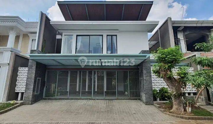 Rumah Villa Royal Pakuwon City Minimalis Siap Huni 2