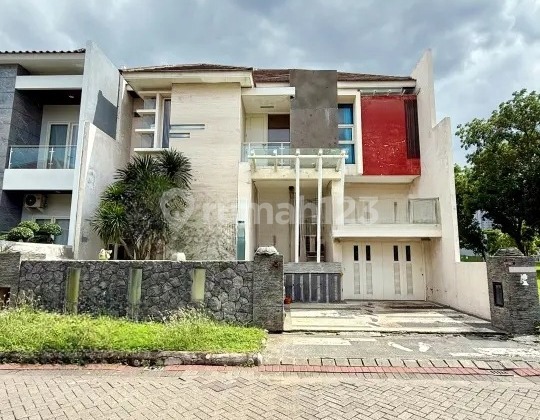 Rumah Modern Minimalis Pakuwon City San Diego