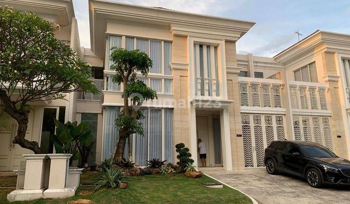 Rumah Lariz Wood Pakuwon Indah Surabaya Barat 1