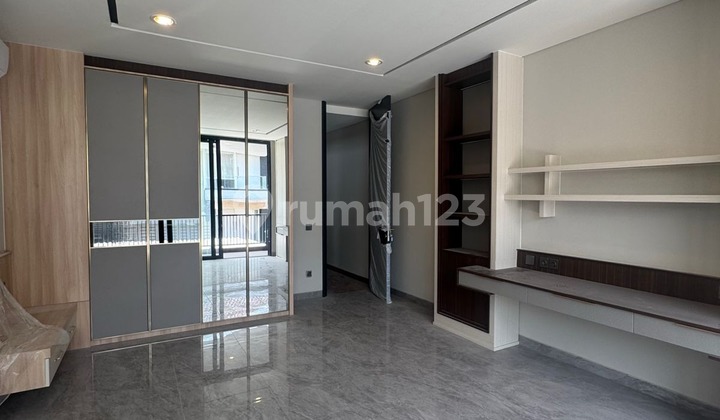 Rumah Baru Gress Hook Furnish Elegant Pakuwon City 2