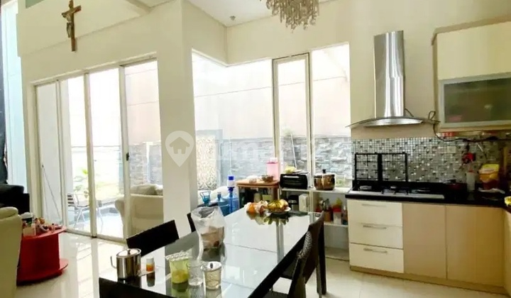 Rumah Modern Minimalis Pakuwon City San Diego 2