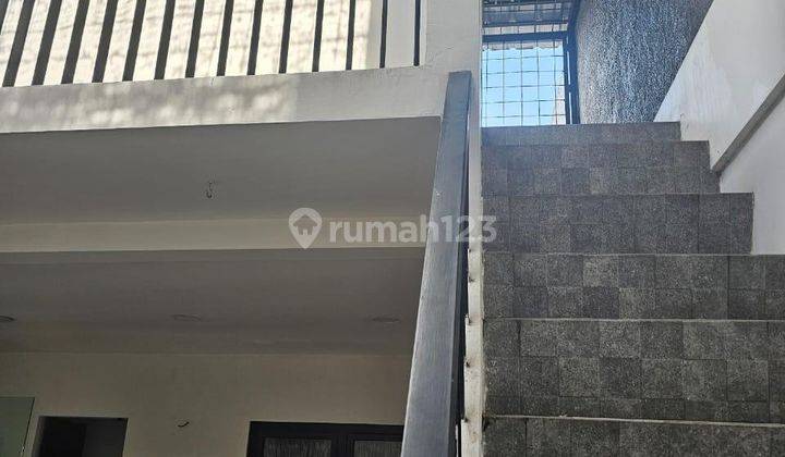 Rumah Siap Huni Tidak Jauh Dr Pakuwon Mall Strategis Pakuwon City 2