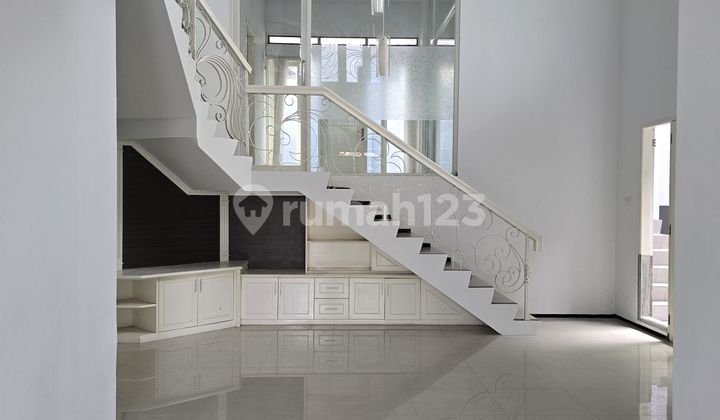 Rumah 2,5 Lantai Siap Pakai Di Bukit Sari 2