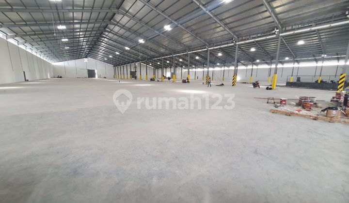 New Warehouse in the Gantot Subroto Industrial Area 2