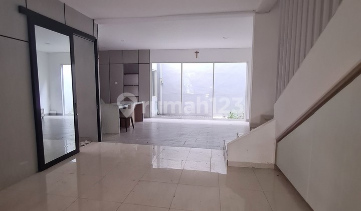 Rumah Siap Pakai di Candi Golf dengan Desain Interior Bagus 2