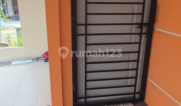 Rumah Hook Full Furnish Siap Pakai di Graha Padma 2