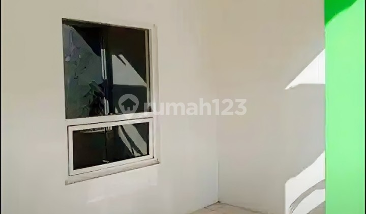 Rumah Dengan Perabotan Siap Pakai Di Graha Wahid 2