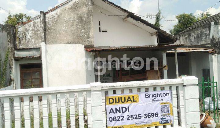 RUMAH LAMA DENGAN TANAH LUAS DI PERUMAHAN CANDI INDAH JOMBANG 1