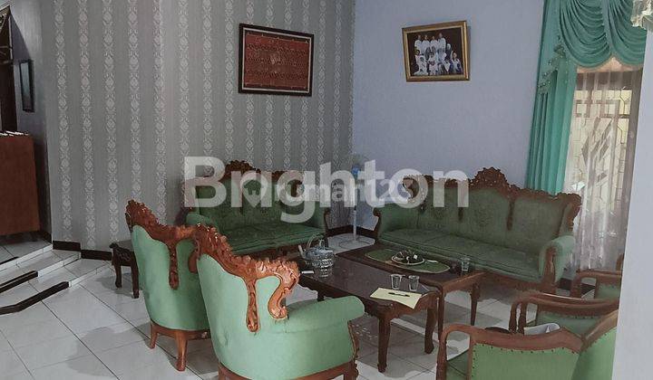 RUMAH 2 LANTAI FULL FURNISHED DI TENGAH KOTA JOMBANG 2