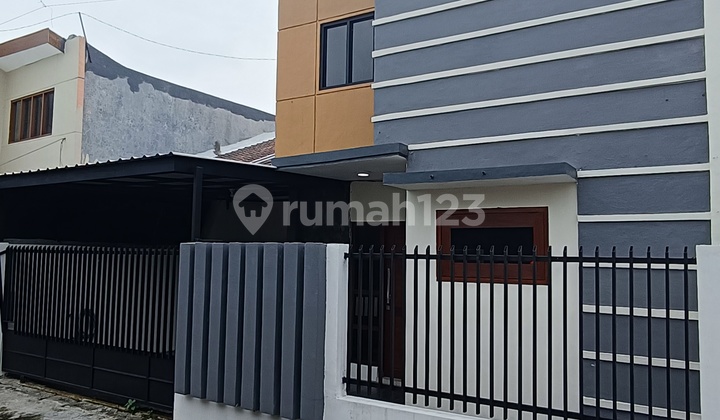 Beautiful House Full Canopy Ready to Occupy in Halmahera Jombang 2