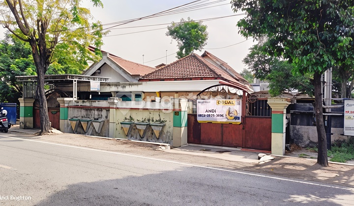 Rumah 2 Lantai dan Tempat Usaha Siap Huni di Jombang