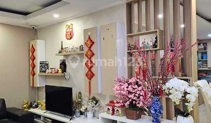 Dijual Rumah di Taman Palem Lestari